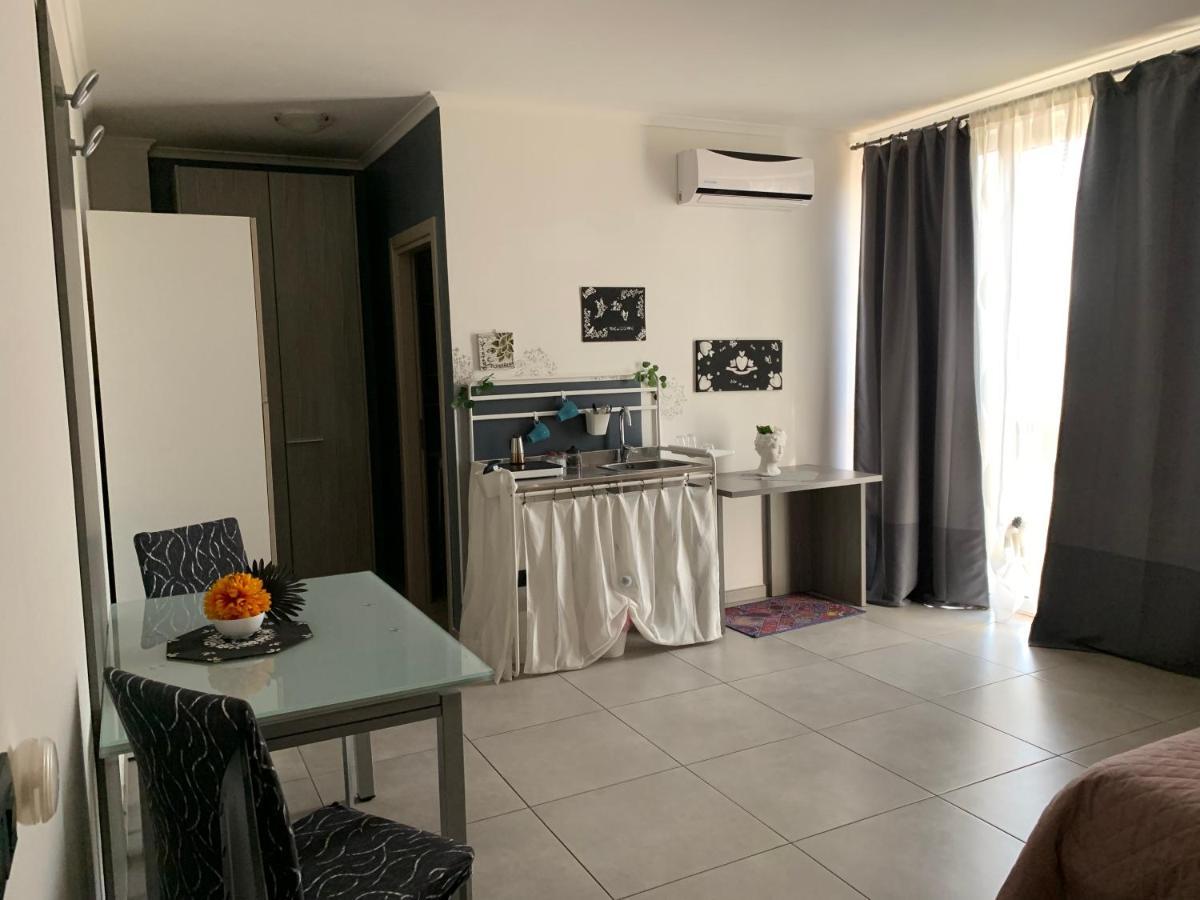 Raggio Di Sole Aparthotel San Cesareo Luaran gambar
