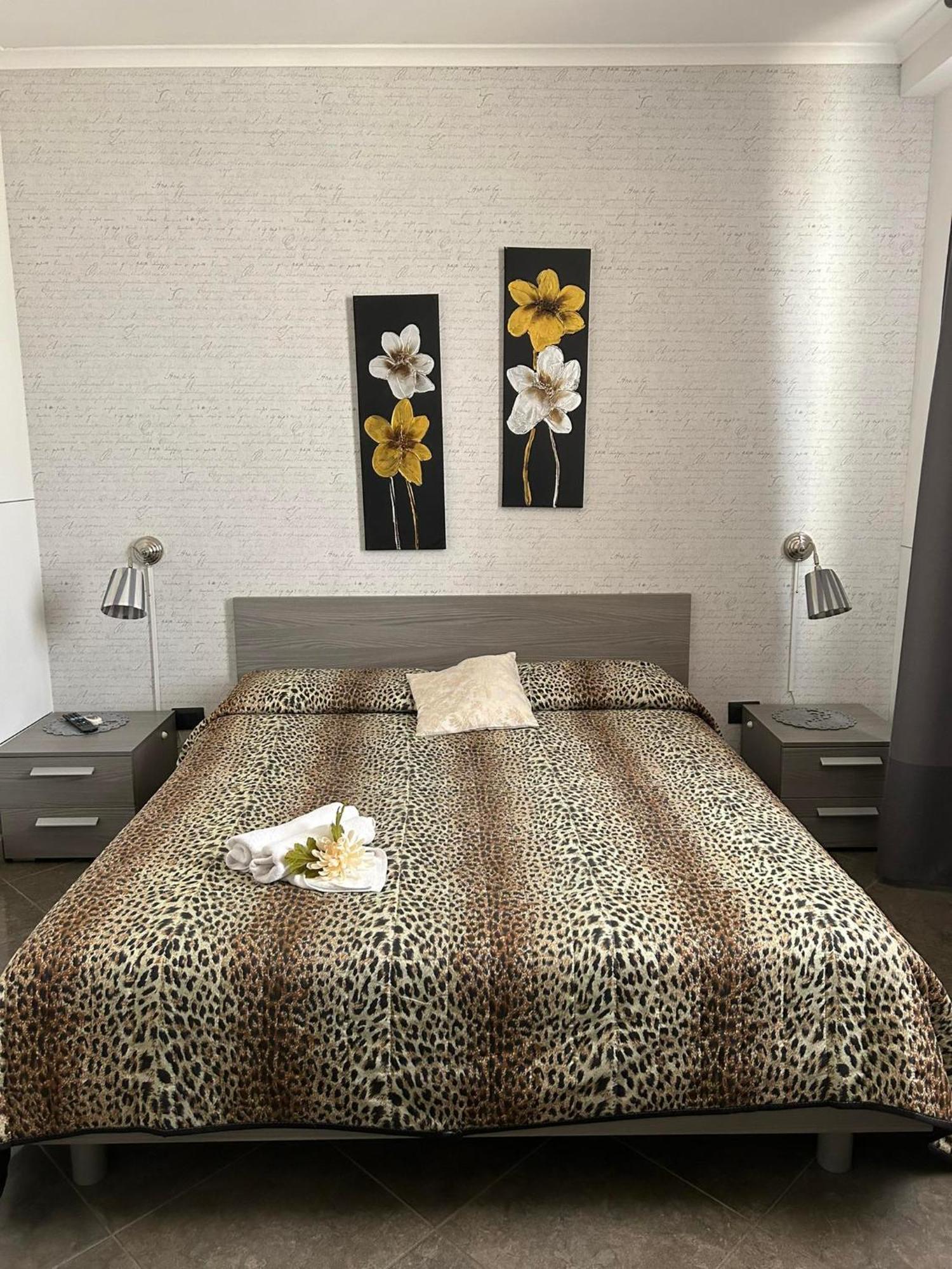 Raggio Di Sole Aparthotel San Cesareo Luaran gambar